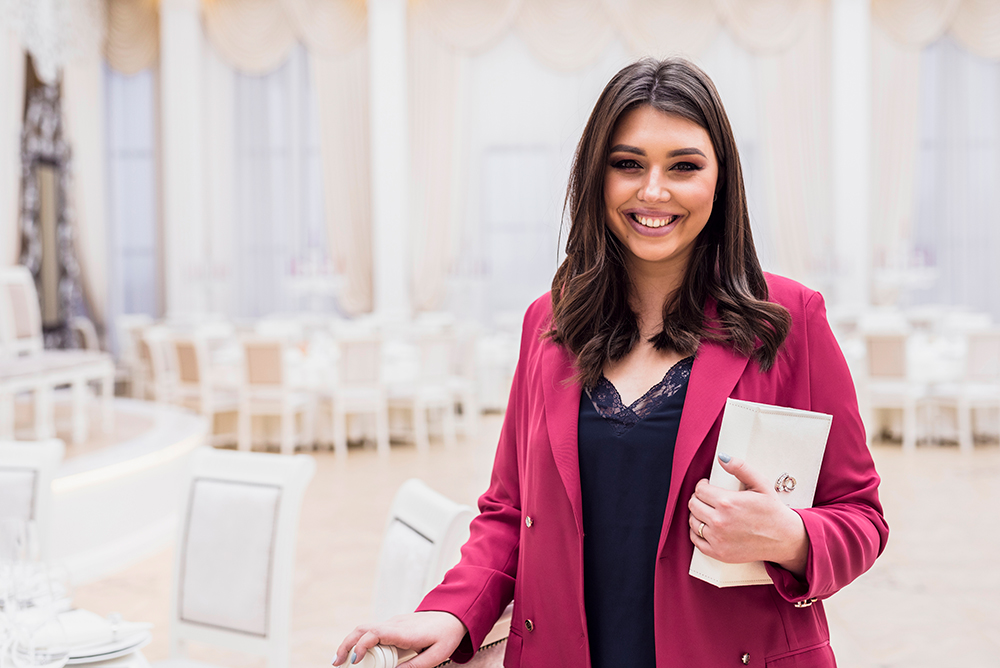 joyful-event-manager-banquet-hall